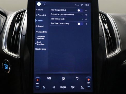 Used 2022 Ford Edge Titanium image 27