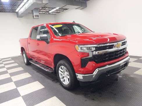 Used 2025 Chevrolet Silverado 1500 LT image 6