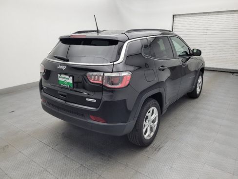 Used 2024 Jeep Compass Latitude AWD/4WD image 9