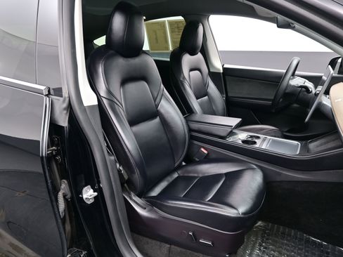 Used 2022 Tesla Model Y Performance image 12