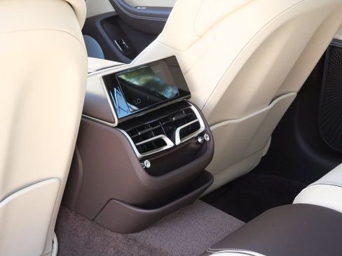 New 2026 Bentley Flying Spur Plug-In Hybrid AWD/4WD image 18