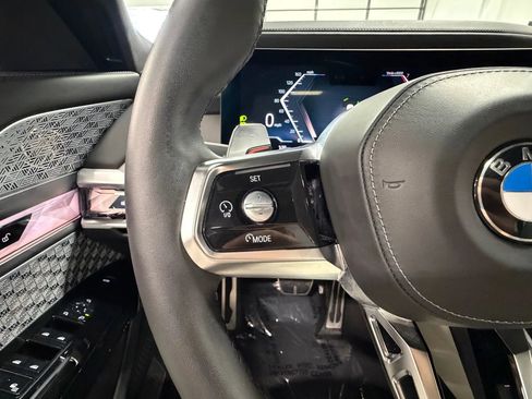 Used 2024 BMW 760i xDrive image 15