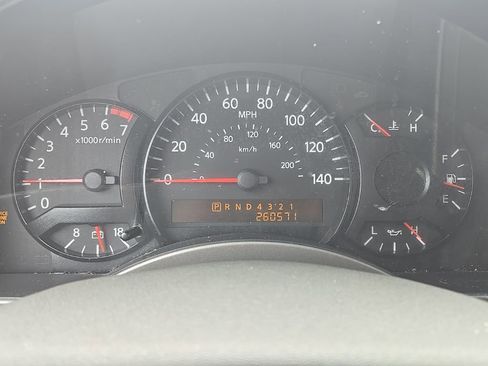 Used 2006 Nissan Armada SE w/ (X01) Leather Pkg image 5