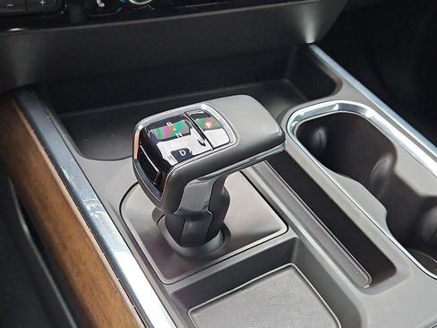 Certified 2024 Chevrolet Silverado 1500 High Country w/ Technology Package image 21