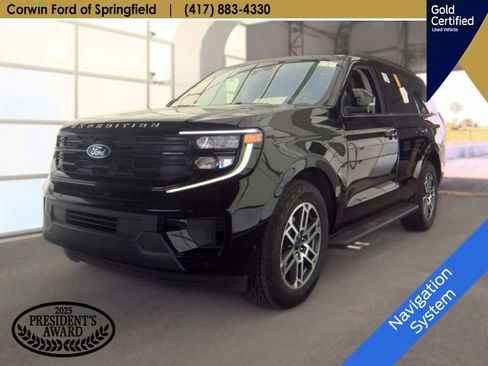 Used 2025 Ford Expedition Active AWD/4WD image 13