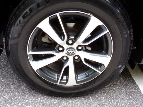 Used 2016 Toyota RAV4 XLE FWD image 39