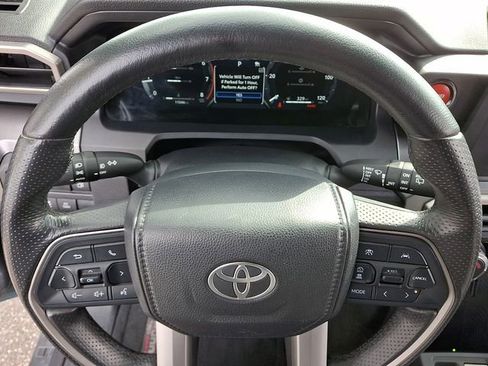 Used 2025 Toyota 4Runner TRD Off-Road image 22