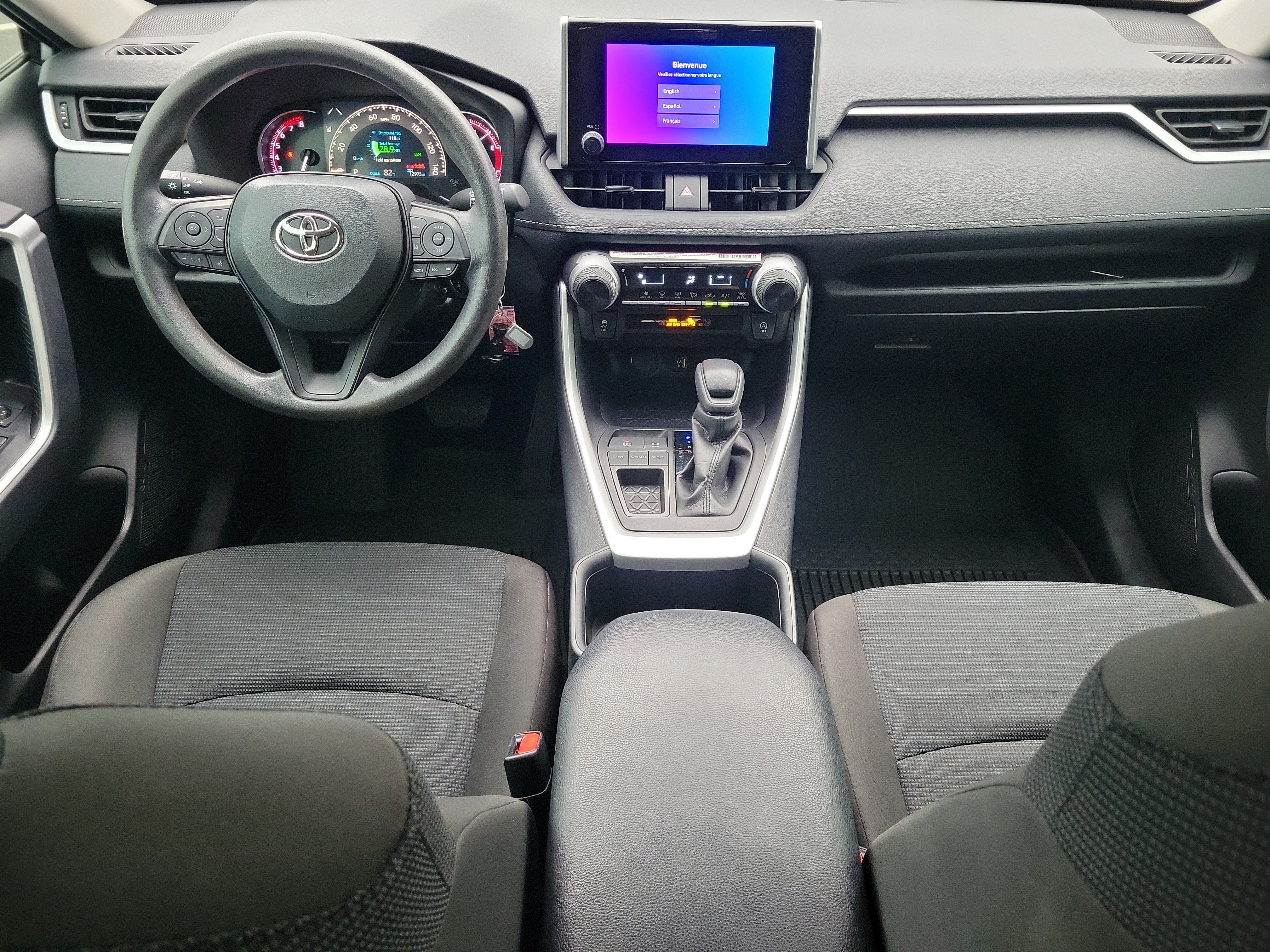 Used 2024 Toyota RAV4 LE FWD image 15
