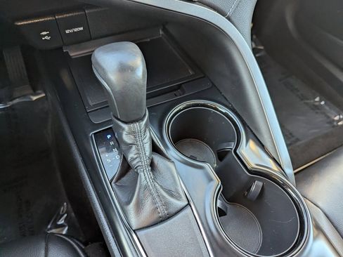 Used 2019 Toyota Camry SE image 21