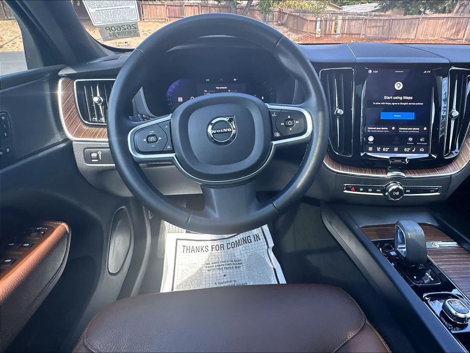 Used 2022 Volvo XC60 B5 Momentum AWD/4WD image 8