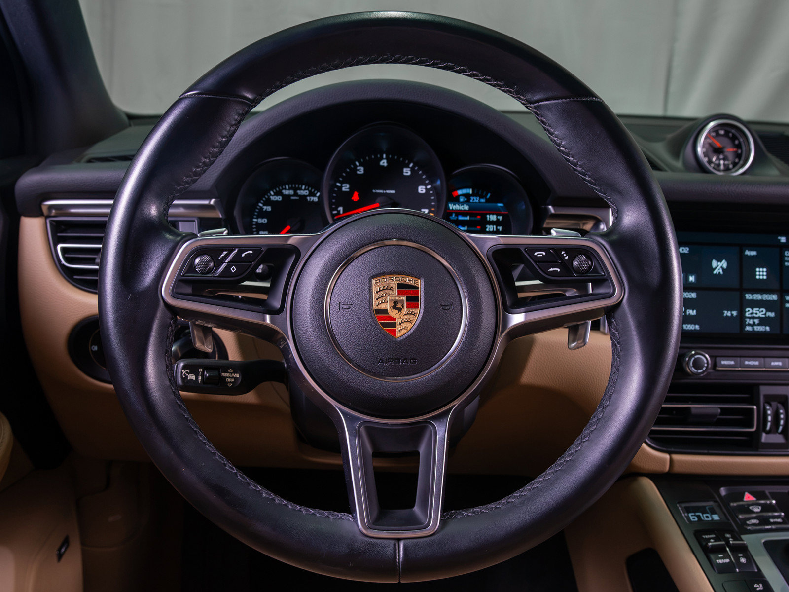 Used 2020 Porsche Macan AWD/4WD image 15