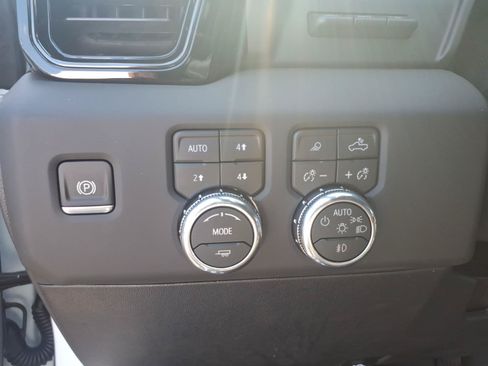 New 2026 GMC Sierra 2500 AT4X AWD/4WD image 8