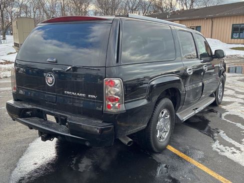 Used 2005 Cadillac Escalade ESV AWD image 10
