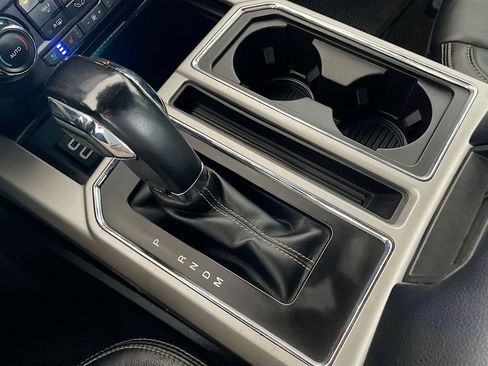 Used 2020 Ford F150 Lariat image 17