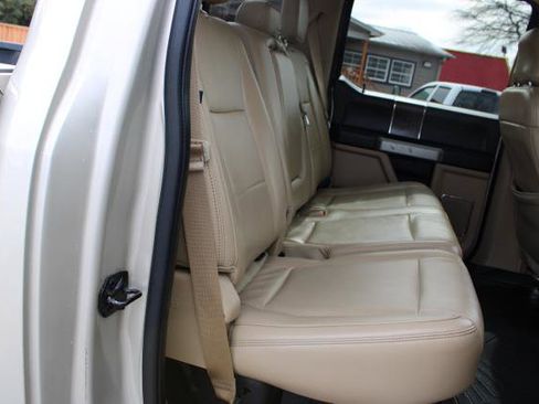 Used 2017 Ford F250 Lariat w/ Lariat Ultimate Package image 23