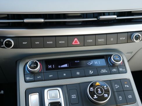 Used 2025 Hyundai Palisade SEL AWD/4WD image 23