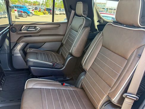 Used 2026 GMC Yukon Denali Ultimate w/ LPO, Floor Liner Package image 43