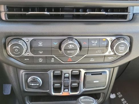 New 2026 Jeep Gladiator Sport AWD/4WD image 22