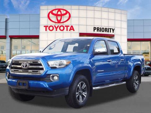 Used 2016 Toyota Tacoma Limited AWD/4WD image 1