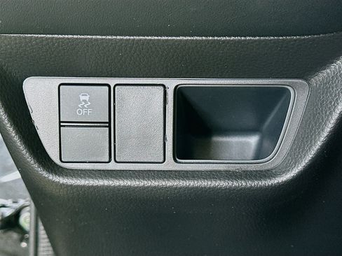 Used 2025 Honda HR-V LX image 16
