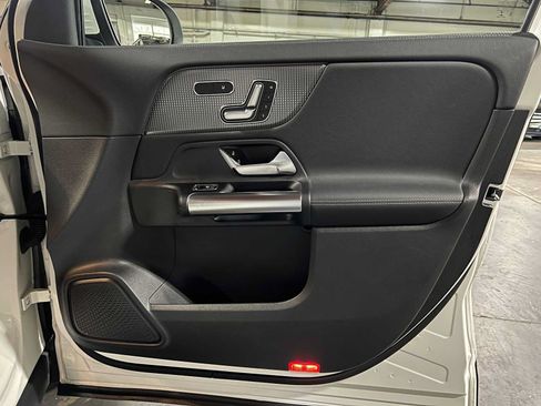 Certified 2021 Mercedes-Benz GLA 250 4MATIC image 10