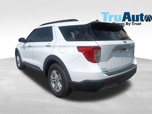 Used 2021 Ford Explorer XLT w/ Equipment Group 202A RWD image 5