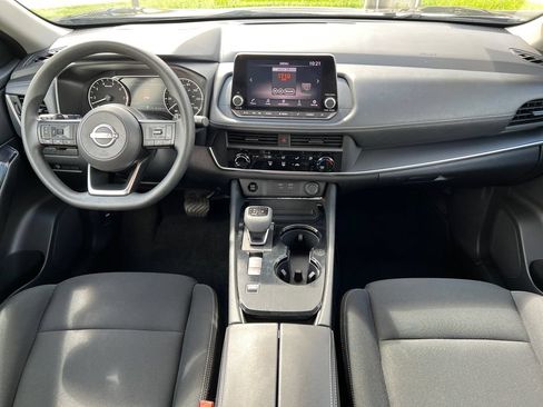 Used 2024 Nissan Rogue S FWD image 22