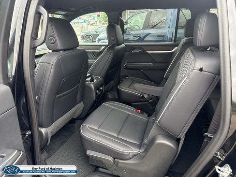 Used 2024 GMC Acadia Denali w/ Super Cruise Package AWD/4WD image 34