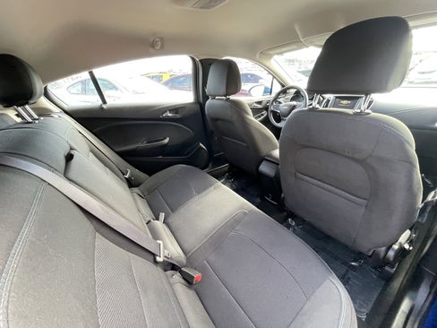 Used 2017 Chevrolet Cruze LT w/ Convenience Package image 10