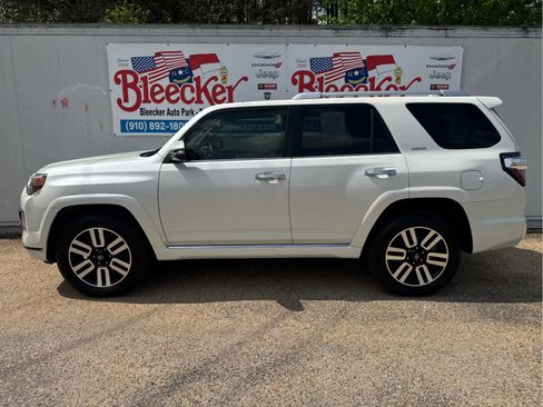 Used 2017 Toyota 4Runner Limited image 7