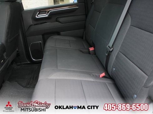Used 2024 Chevrolet Silverado 2500 LT w/ Convenience Package image 13