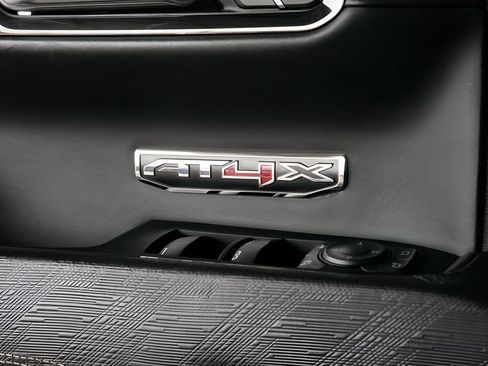 Used 2022 GMC Sierra 1500 AT4X image 42