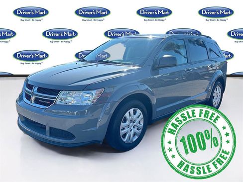 Used 2020 Dodge Journey SE image 3