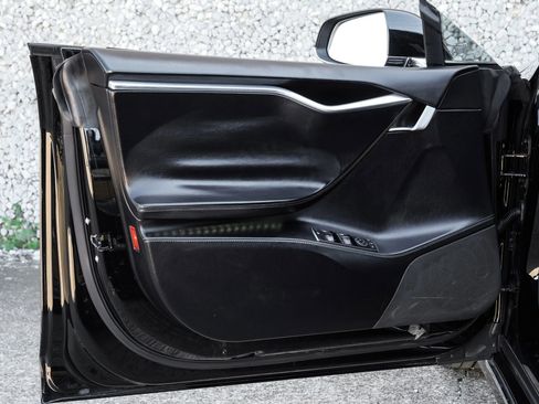 Used 2017 Tesla Model S 75 image 37