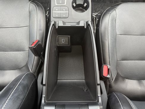 Used 2020 Ford Escape Titanium image 65