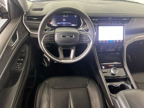 Used 2023 Jeep Grand Cherokee Limited AWD/4WD image 22