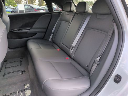 Used 2024 Lucid Air Touring AWD/4WD image 30