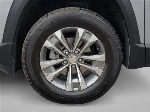 Used 2025 Chevrolet Equinox LT image 24