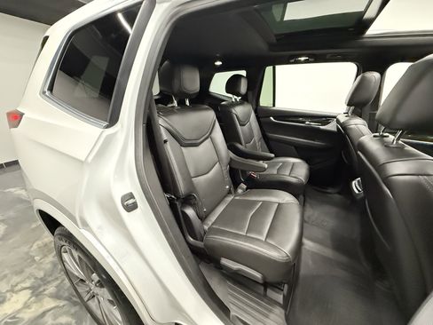 Used 2020 Cadillac XT6 Premium Luxury image 29