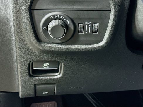 Used 2022 Jeep Grand Cherokee L Laredo w/ Luxury Tech Group I AWD/4WD image 12