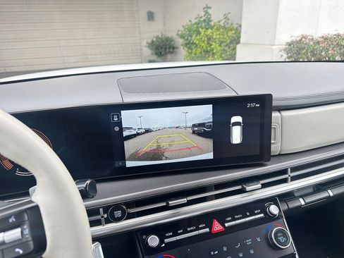 Used 2025 Hyundai Santa Fe SEL image 17