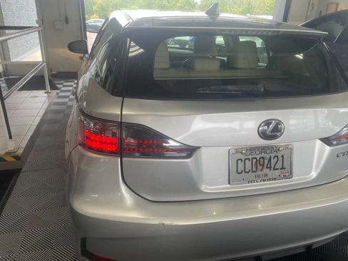 Used 2015 Lexus CT 200h w/ Seat Comfort Package FWD image 13