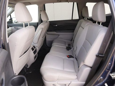 Used 2016 Honda Pilot Touring image 11