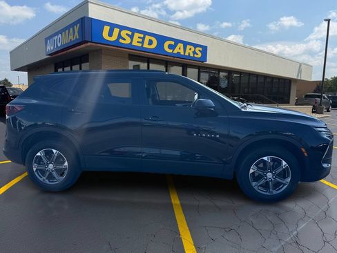 Used 2023 Chevrolet Blazer LT w/ Convenience Package AWD/4WD image 2