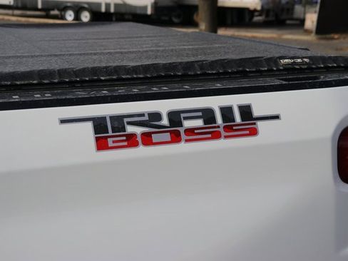 Used 2020 Chevrolet Silverado 1500 Custom Trail Boss w/ Custom Convenience Package image 10