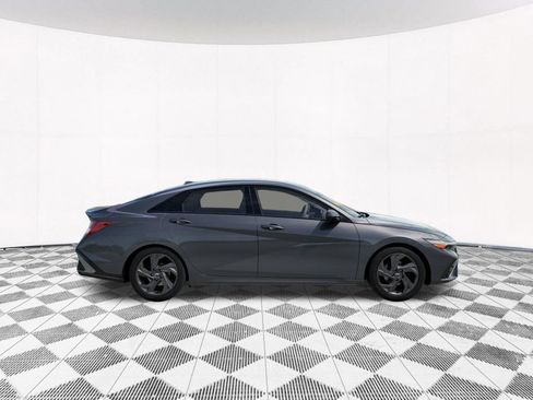Used 2026 Hyundai Elantra Sport FWD image 9