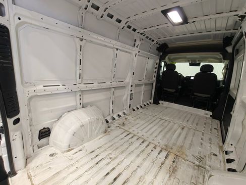 Used 2024 RAM ProMaster 2500 w/ Convenience Group FWD image 25