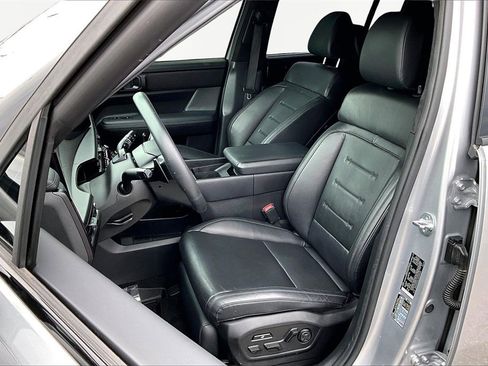 Used 2025 Hyundai Santa Fe Calligraphy image 25