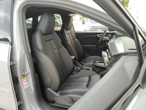 Used 2023 Audi Q4 e-tron Premium Plus w/ Premium Plus image 21