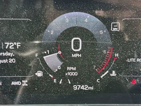 Used 2025 GMC Terrain Elevation w/ Black Edition AWD/4WD image 12